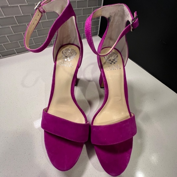 Vince Camuto 4” thick heel open toe Raspberry faux suede size 10 shoes - Picture 7 of 10